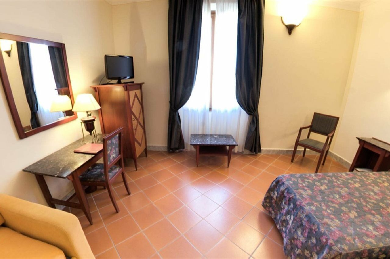 Corona D'Italia Firenze Esterno foto